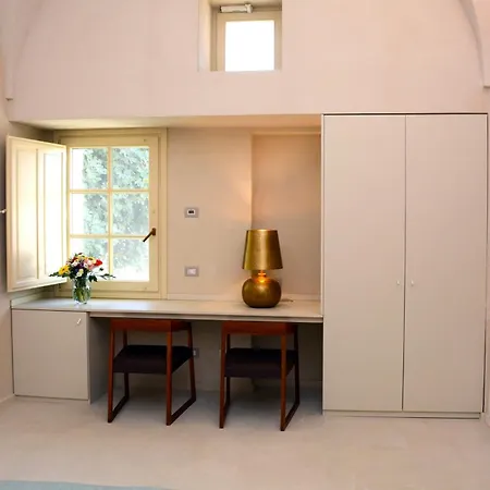 Casina Fontana Bed and Breakfast 4*