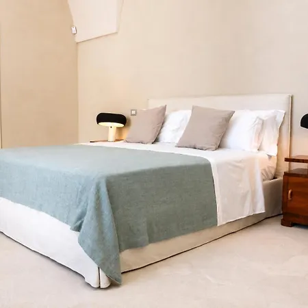 Casina Fontana ليتشي